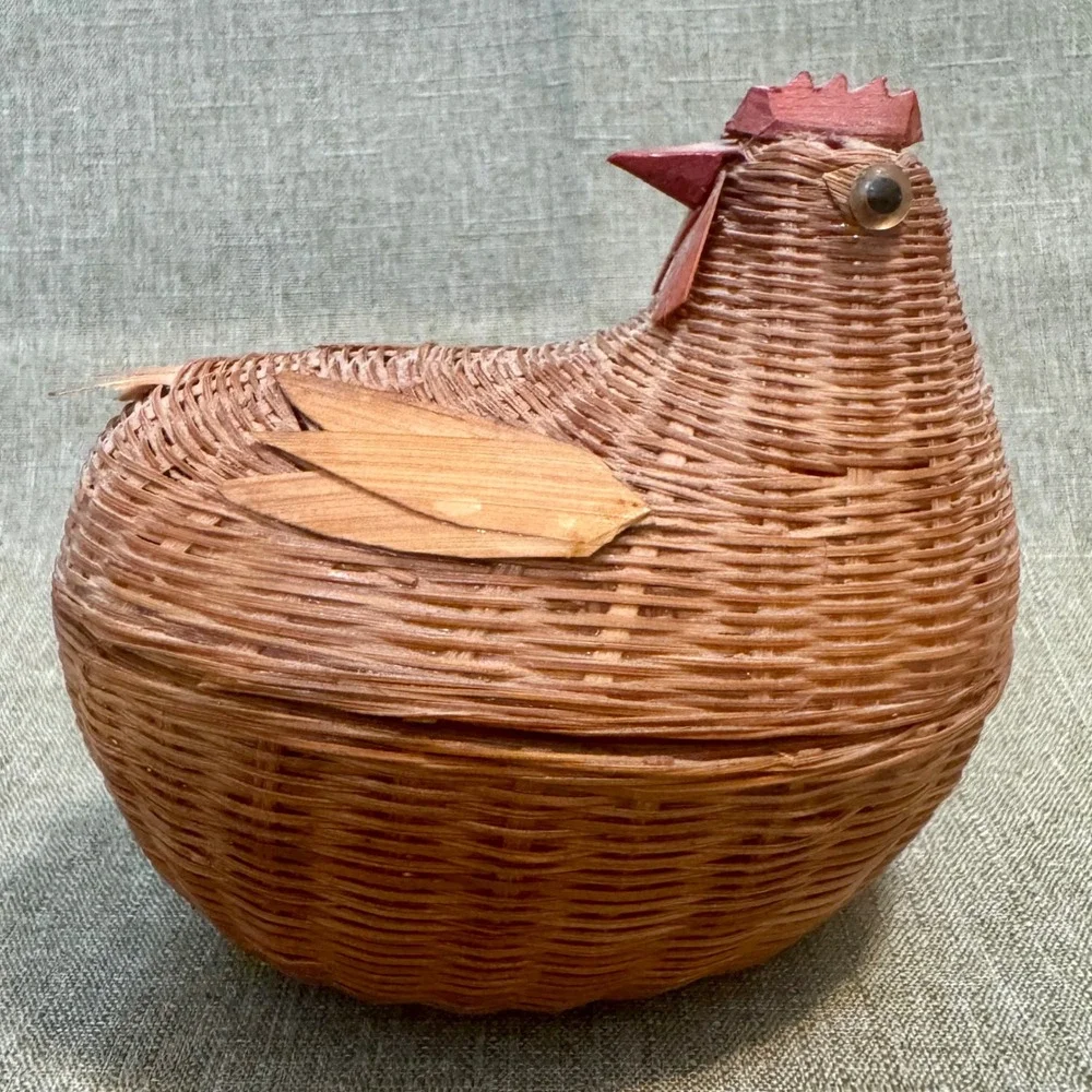 VTG Wicker Hen on Nest Basket Chicken Lidded Cottagecore Farmhouse Storage Box